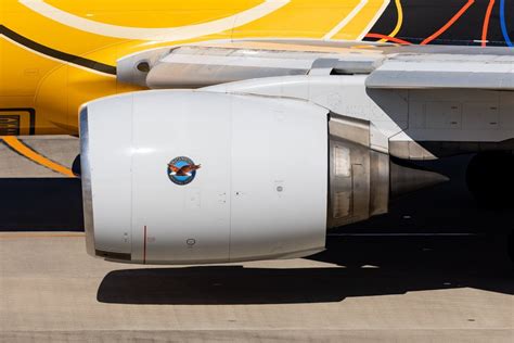 boeing 777 200 engine type.